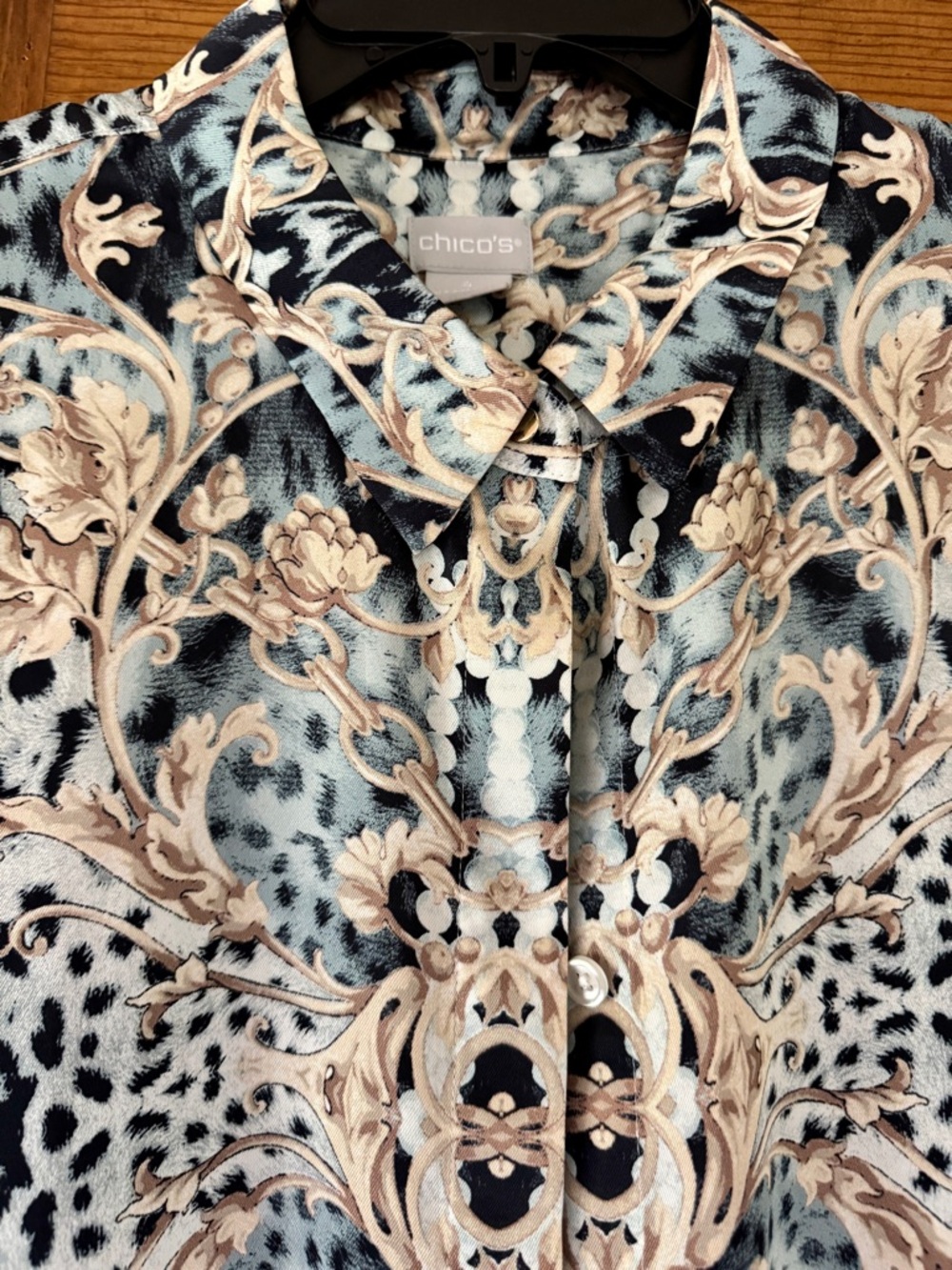 Chico's Blue and Cream Ornate Print Button-Down Shirt (Chico’s size 4) - Picture 2 of 13